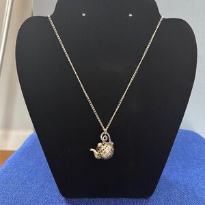 Elegant Silver Teapot Pendant Necklace